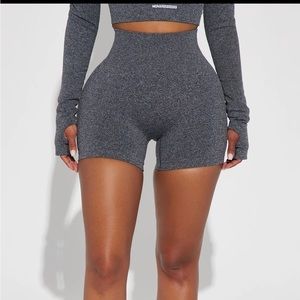 Active seamless shorts. Brand new.